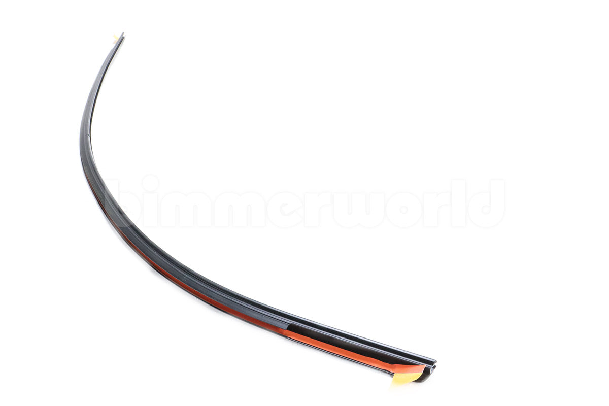 CAUCHO CENTRAL PARABRISAS POSTERIOR E60 / E61